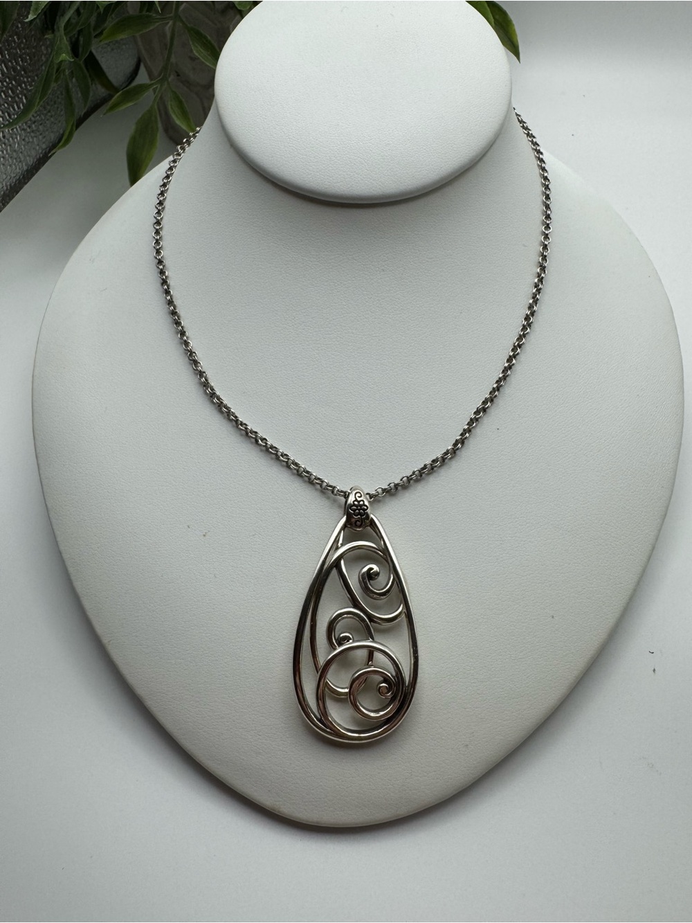 Brighton “Rock N Scroll” 2-pc silver plate teardrop pendant necklace, EUC.